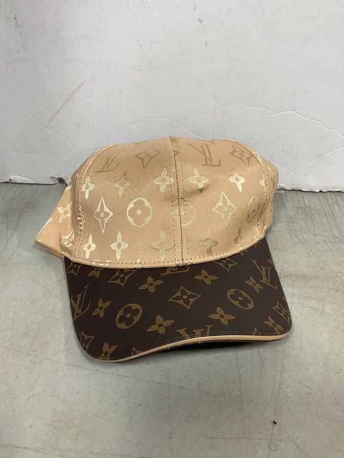 Louis Vuitton hat(unauthenticated) (1 of 1)