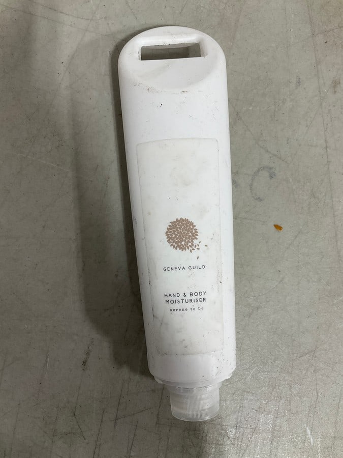 Geneva Guild hand and body moisturiser(11.4fl.oz.): Geneva Guild hand and body moisturiser(11.4fl.oz.)