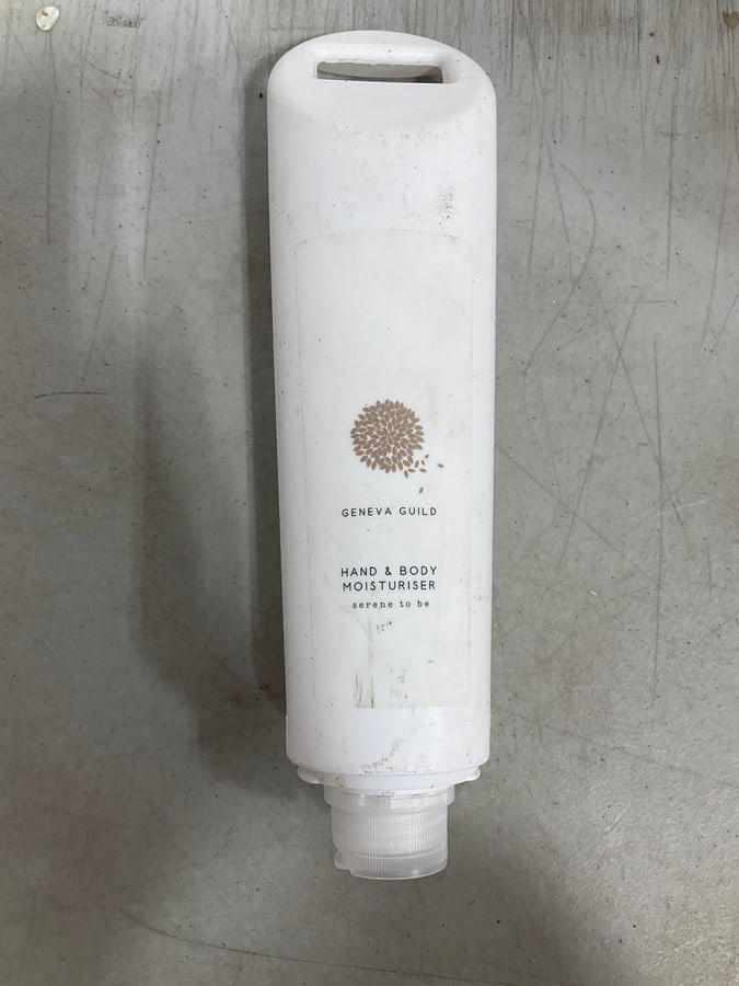 Geneva Guild hand and body moisturiser(11.4fl.oz.): Geneva Guild hand and body moisturiser(11.4fl.oz.)