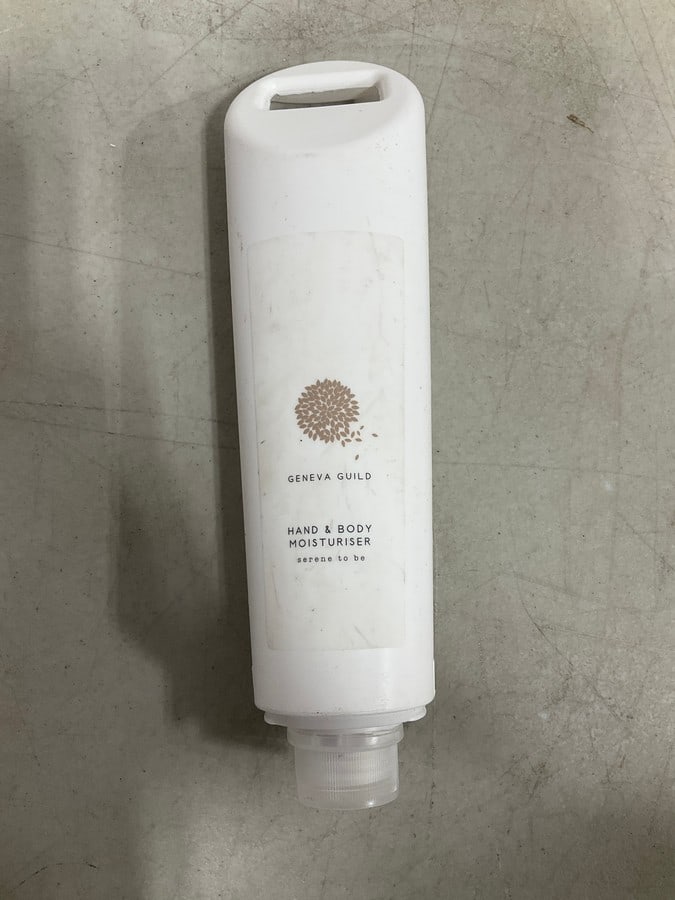 Geneva Guild hand and body moisturiser(11.4fl.oz.): Geneva Guild hand and body moisturiser(11.4fl.oz.)