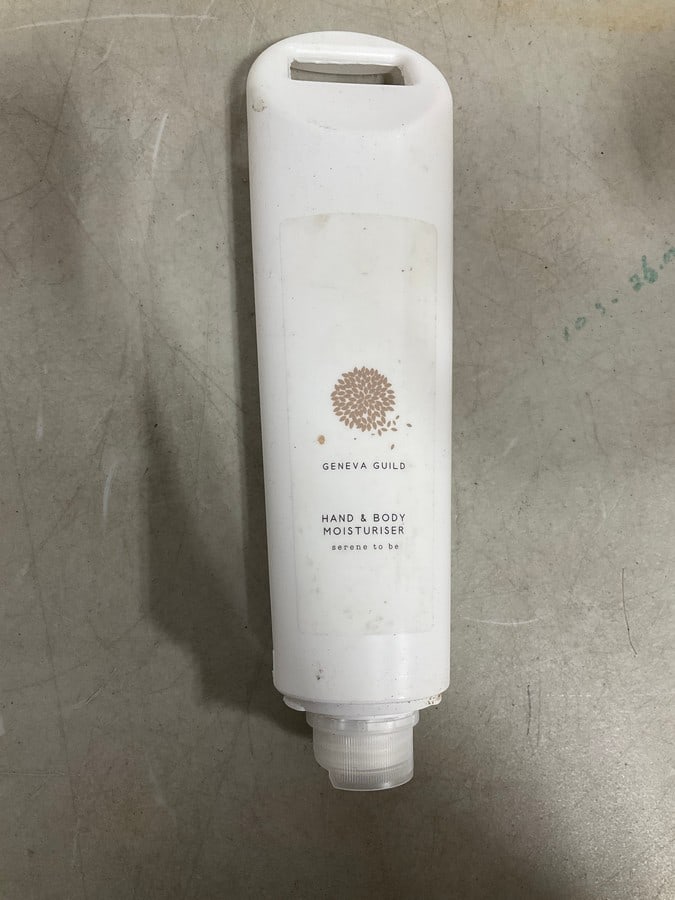Geneva Guild hand and body moisturiser(11.4fl.oz.): Geneva Guild hand and body moisturiser(11.4fl.oz.)