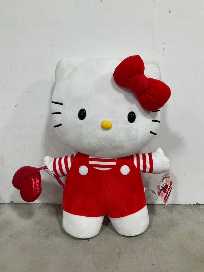 Hello Kitty Valentine's greeter doll(new with tag): Hello Kitty Valentine's greeter doll(new with tag)
