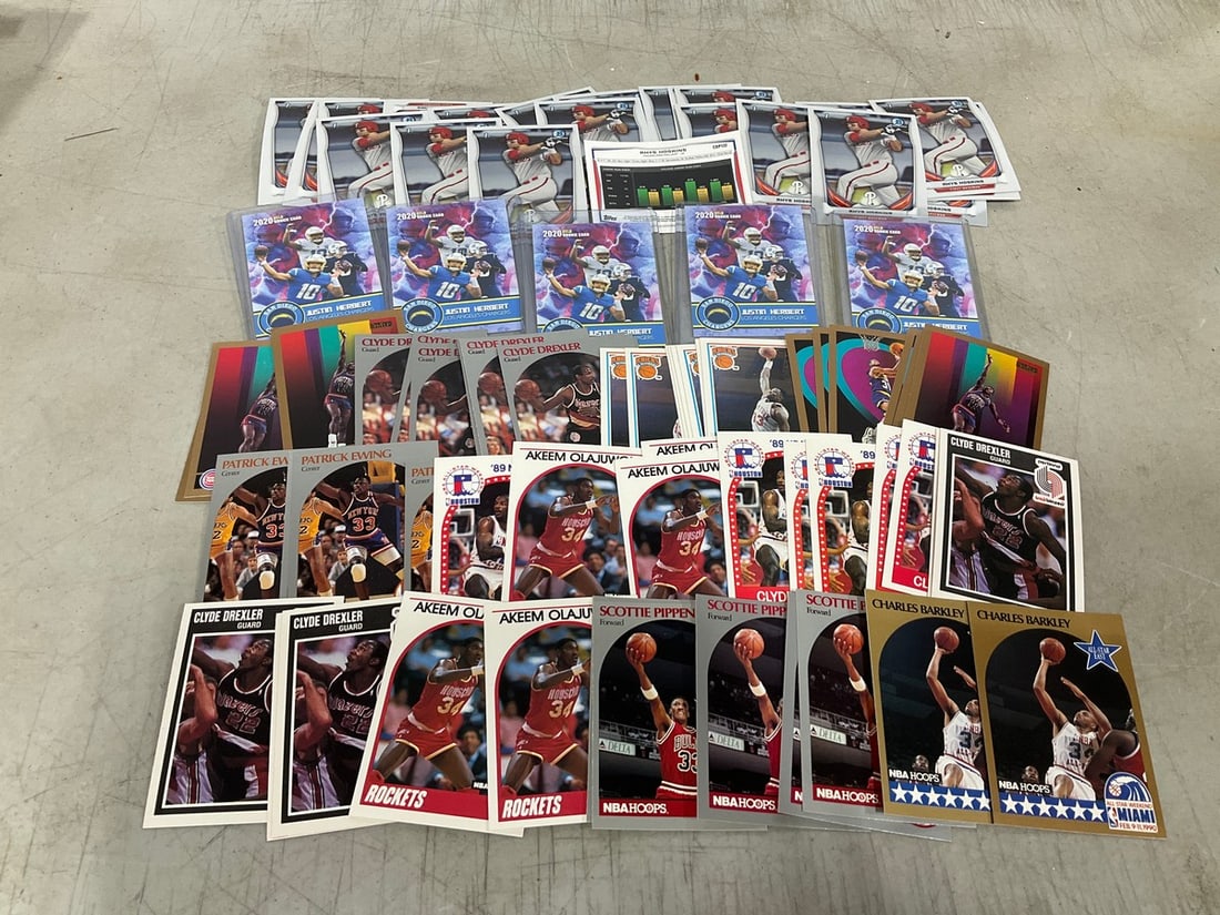 Various collectible sports cards (1 of 1)