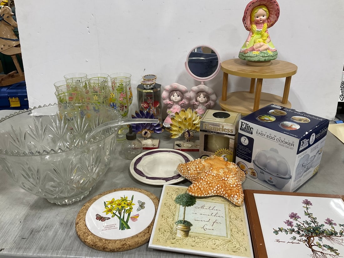 1975 Dan-Dee mirror, handpainted drinking glasses, starfish bowl,and more: 1975 Dan-Dee mirror, handpainted drinking glasses, starfish bowl,and more