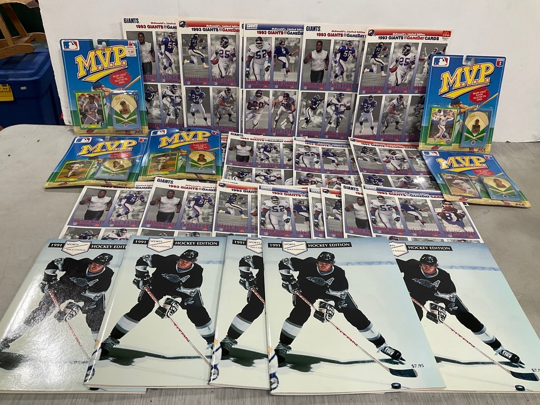 1993 Mcdonalds Giants Gameday Cards, MVP Player Collector Card/Pin, and Hockey Sports Education: 1993 Mcdonalds Giants Gameday Cards, MVP Player Collector Card/Pin, and Hockey Sports Education Books