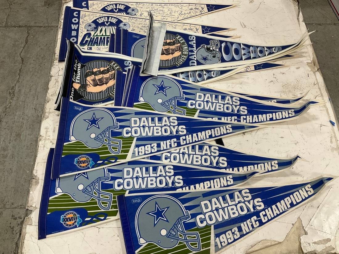 Dallas Cowboys Banners (30in Long): Dallas Cowboys Banners (30in Long)
