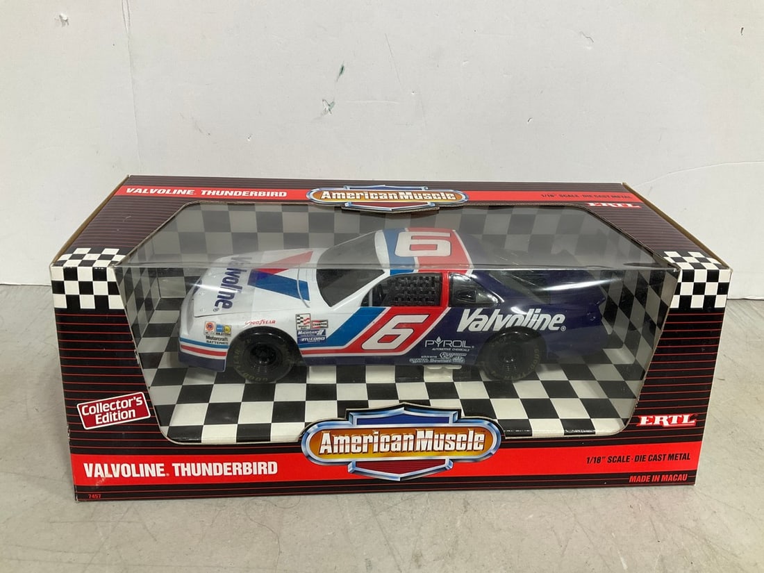 American Muscle 1:18 Valvoline Thunderbird Collectible *new in box* (1 of 1)