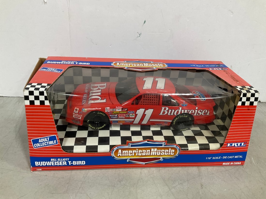 American Muscle 1:18 Bill Elliot Budweiser T-Bird Collectible *new in box* (1 of 1)