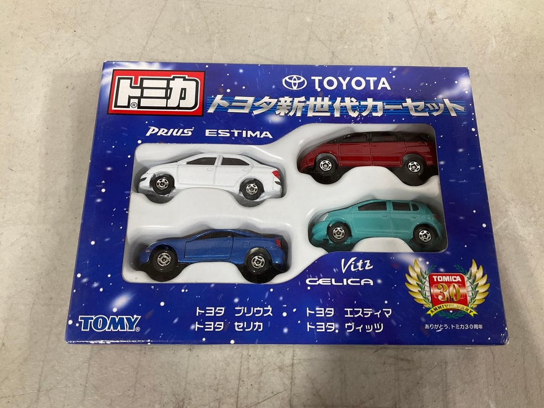 Takara Tomy Tomica Toyota gift set*new in box*: Takara Tomy Tomica Toyota gift set*new in box*