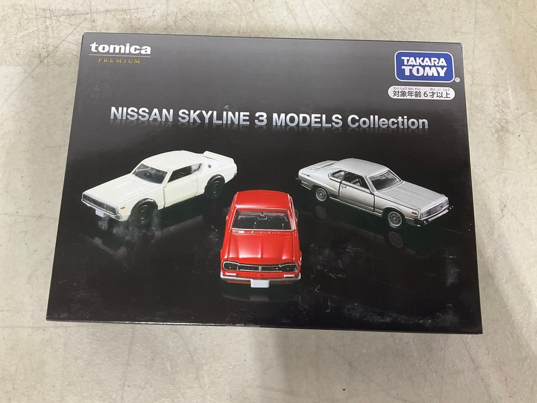 Takara Tomy Tomica Premium Nisaan Skyline 3 models collection gift set*new in box*: Takara Tomy Tomica Premium Nisaan Skyline 3 models collection gift set*new in box*