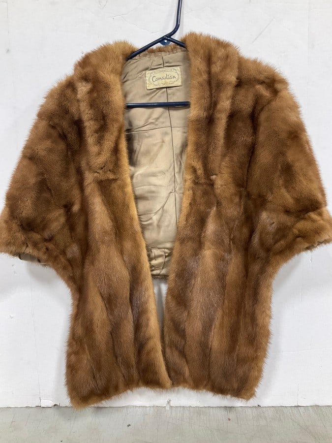 Canadian fur stole(size N/A) (1 of 1)