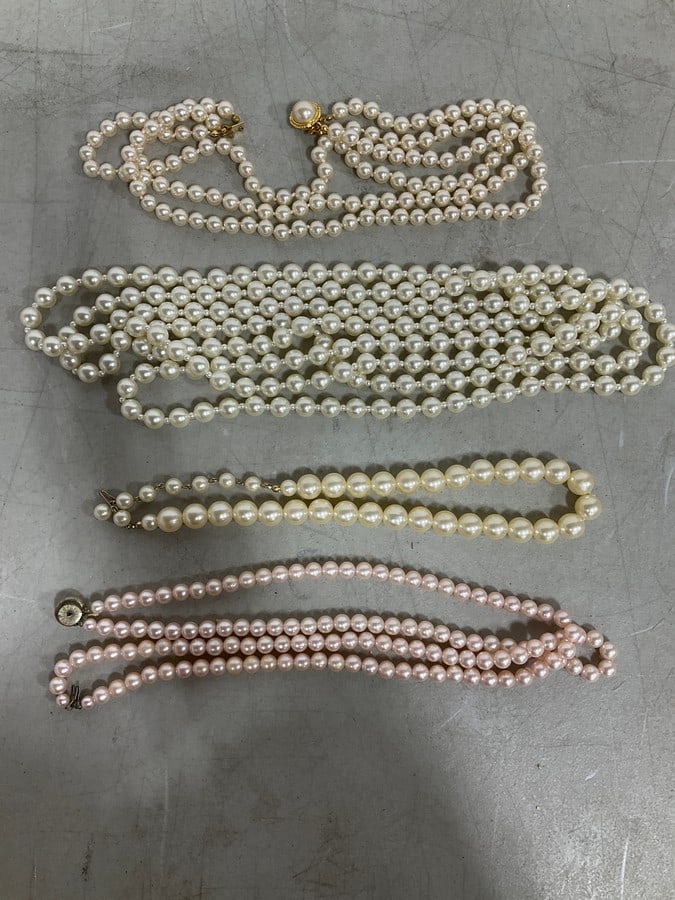 Costume jewelry (1 of 1)