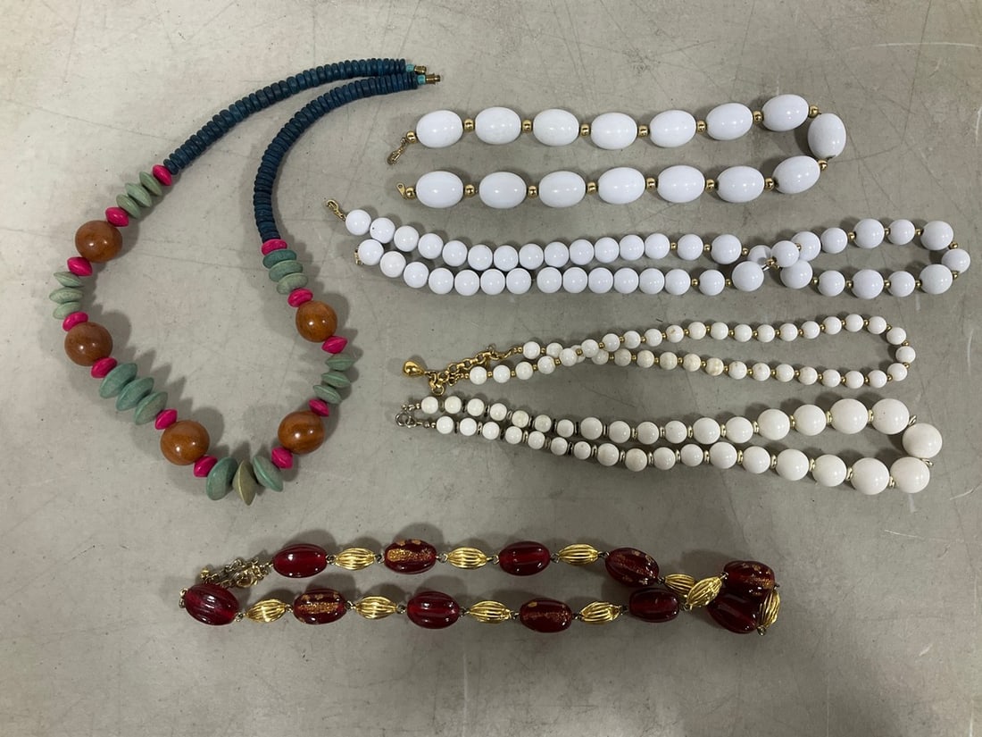 Costume jewelry (1 of 1)