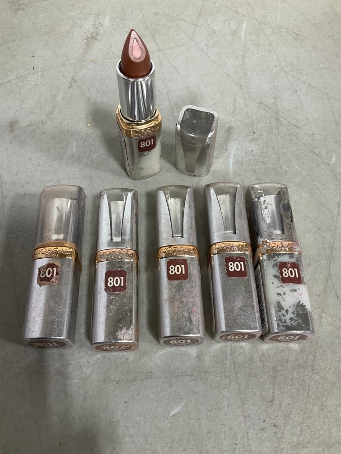 Loreal 801 lipsticks: Loreal 801 lipsticks