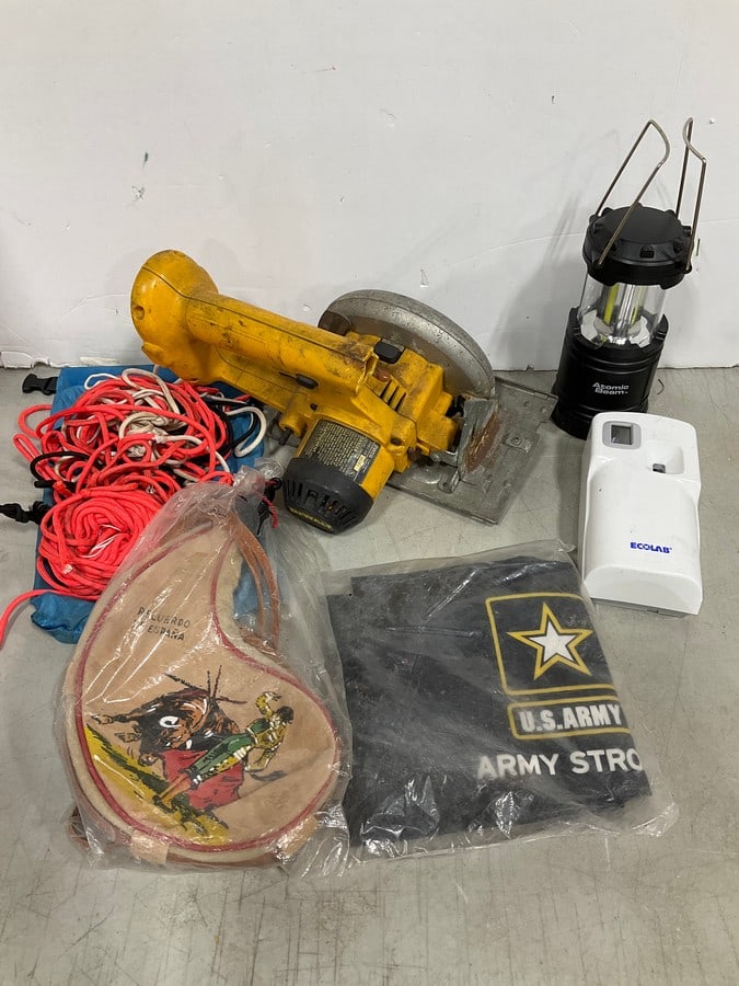 Atomic Beam fold up lantern, Dewalt trim saw, and more (1 of 1)