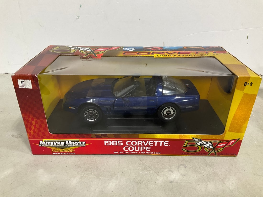 American Muscle 1:18 1985 Corvette Coupe collectible*new in box* (1 of 1)