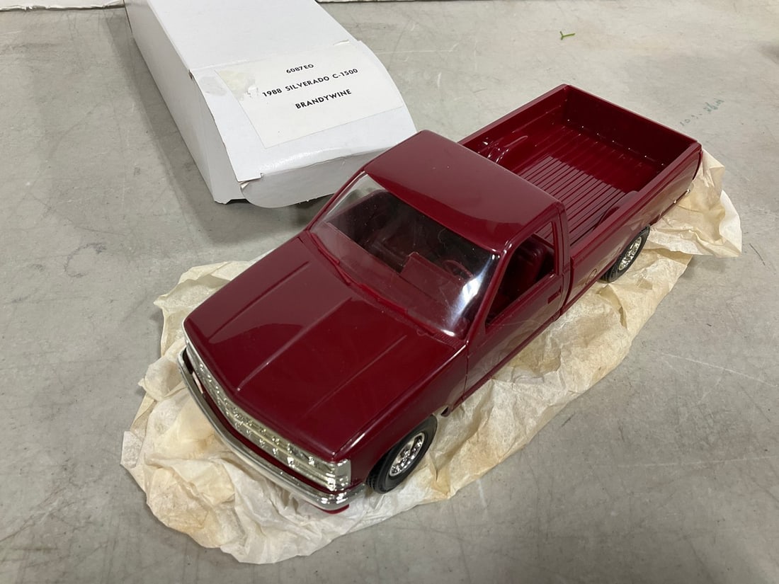 1988 Silverado C-1500 collectible diecast (1 of 1)
