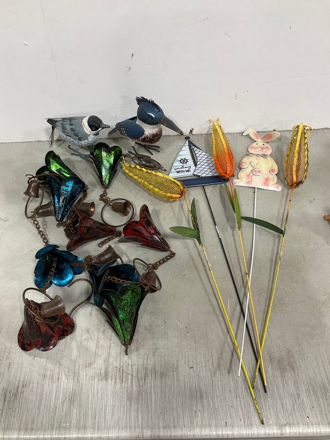 Outdoor decor: Outdoor decor