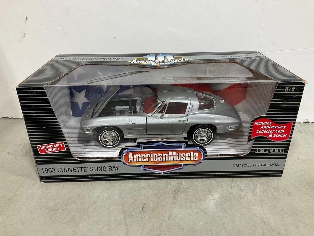 American Muscle 1:18 1963 Corvette sting ray collectible diecast*new in box* (1 of 1)