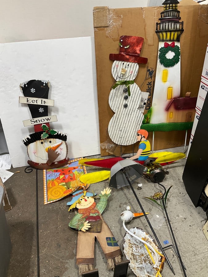 Outdoor yard decor stakes: Outdoor yard decor stakes