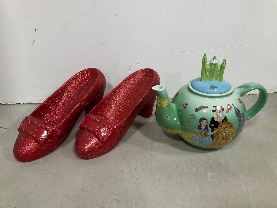 Wizard of Oz Cardew design teapot and ceramic ruby slippers: Wizard of Oz Cardew design teapot and ceramic ruby slippers
