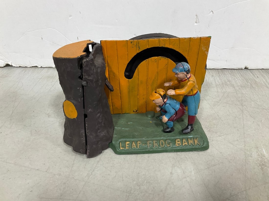 Vintage Toscano Leap Frog mechanical bank: Vintage Toscano Leap Frog mechanical bank