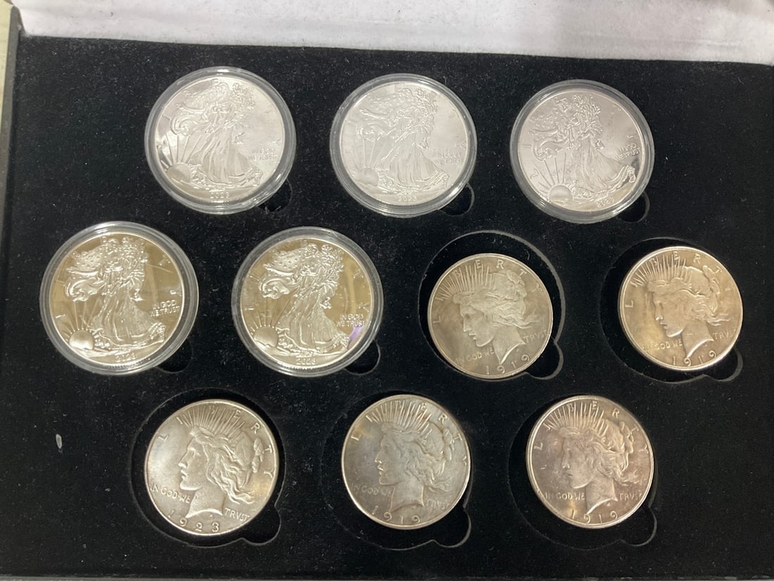 Replica coins set (1 of 1)
