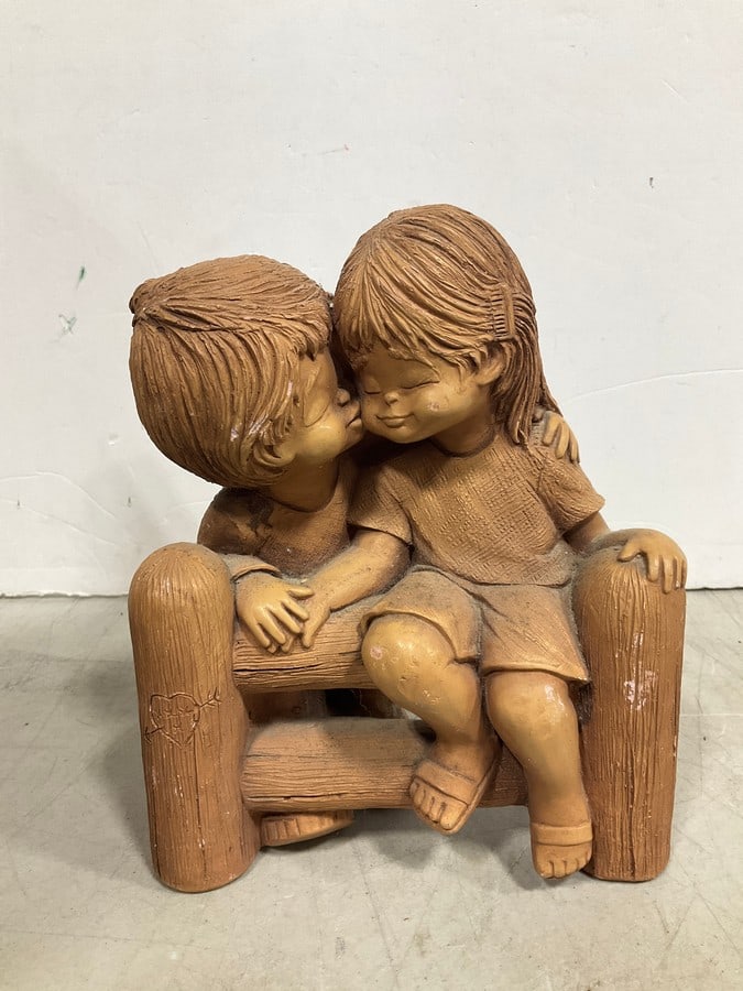 Fannkyins carved wooden statue(9in.tall): Fannkyins carved wooden statue(9in.tall)