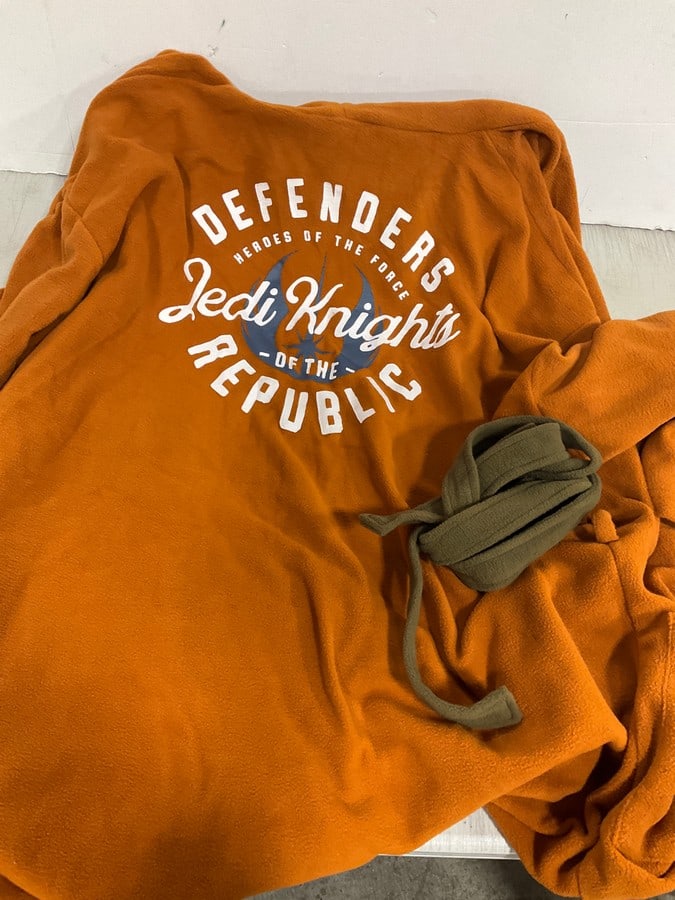 Star Wars Jedi Robe (Size: Large): Star Wars Jedi Robe (Size: Large)