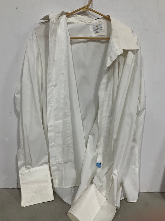 Bill Blass long sleeve dress shirt(size 18): Bill Blass long sleeve dress shirt(size 18)