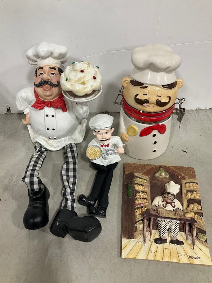 Chef cookie jar, chef wall artwork, and other chef decor(7.5in.tallest): Chef cookie jar, chef wall artwork, and other chef decor(7.5in.tallest)