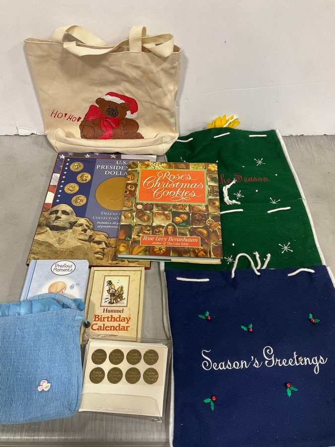 Costume jewelry: Costume jewelry