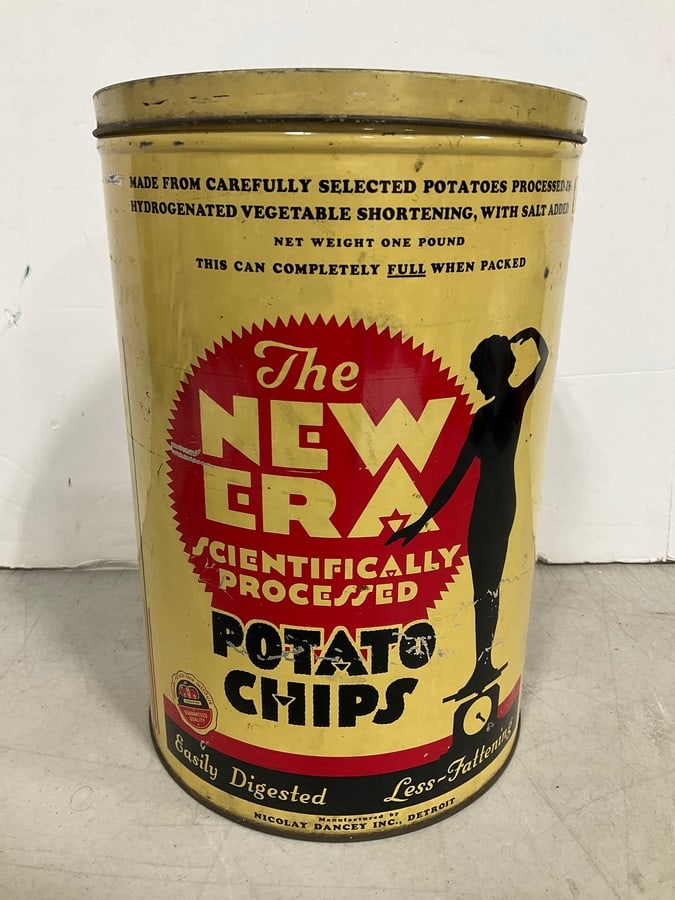 Vintage Potato Chip Tin Container (11.5in Tall): Vintage Potato Chip Tin Container (11.5in Tall)