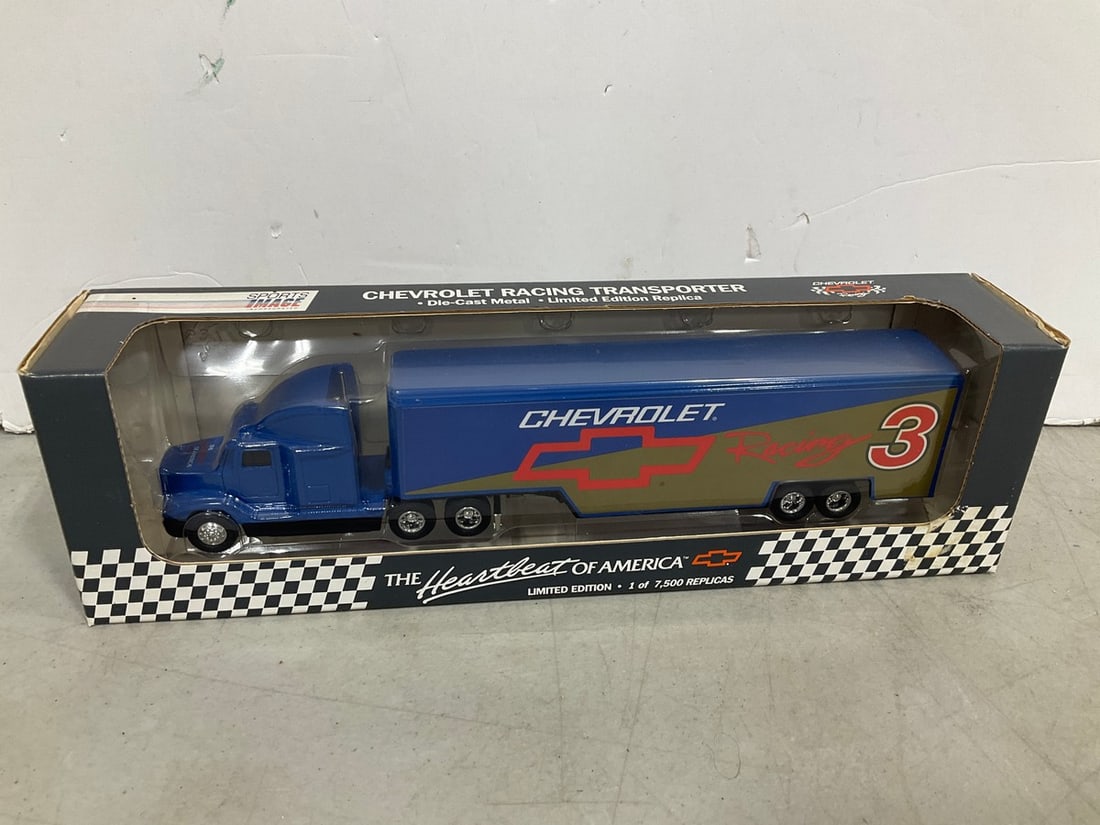 1/64 Chevrolet Racing Transporter Diecast Model *new in box* (1 of 1)