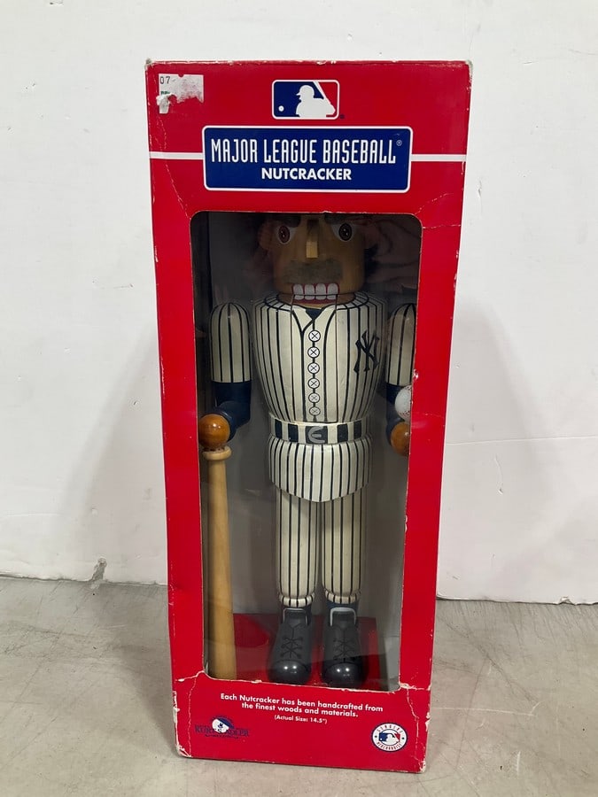 MLB Nutracker *new in box* (1 of 1)