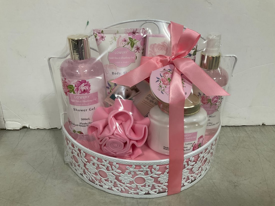 Wild Rose and Raspberry Leaf Bath Set: Wild Rose and Raspberry Leaf Bath Set