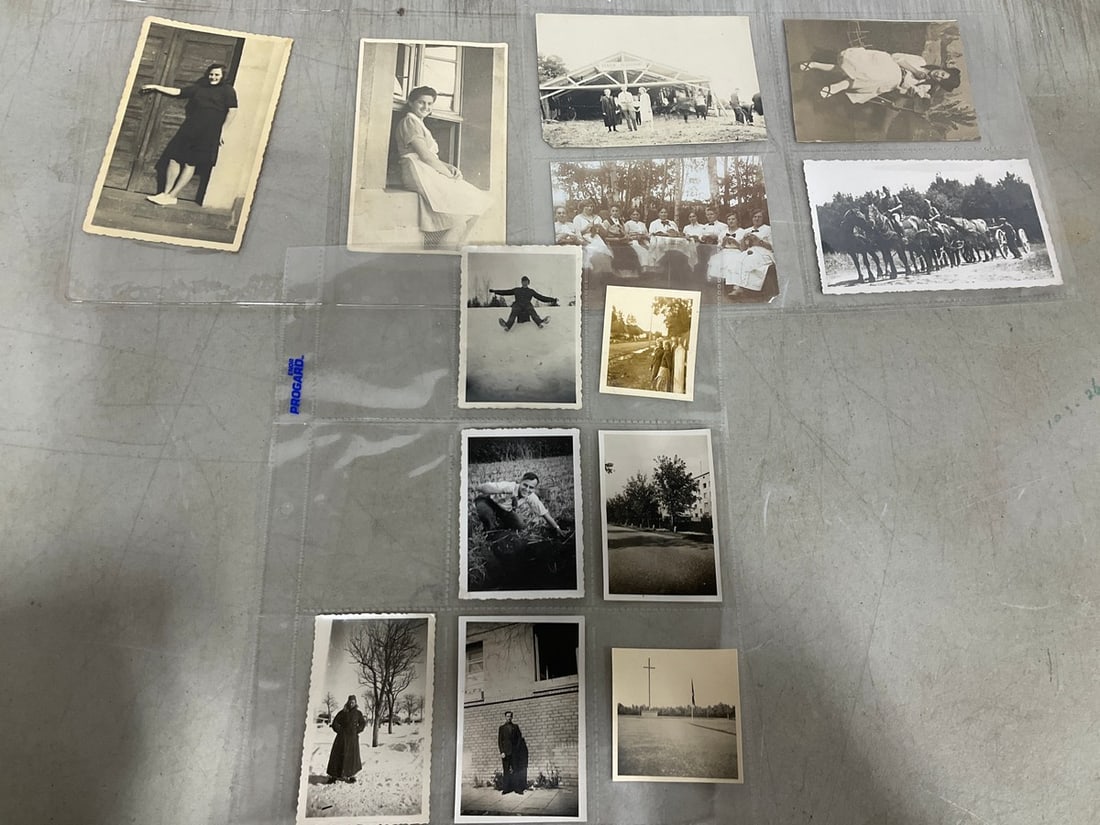 Vintage WWII photographs/postcards: Vintage WWII photographs/postcards