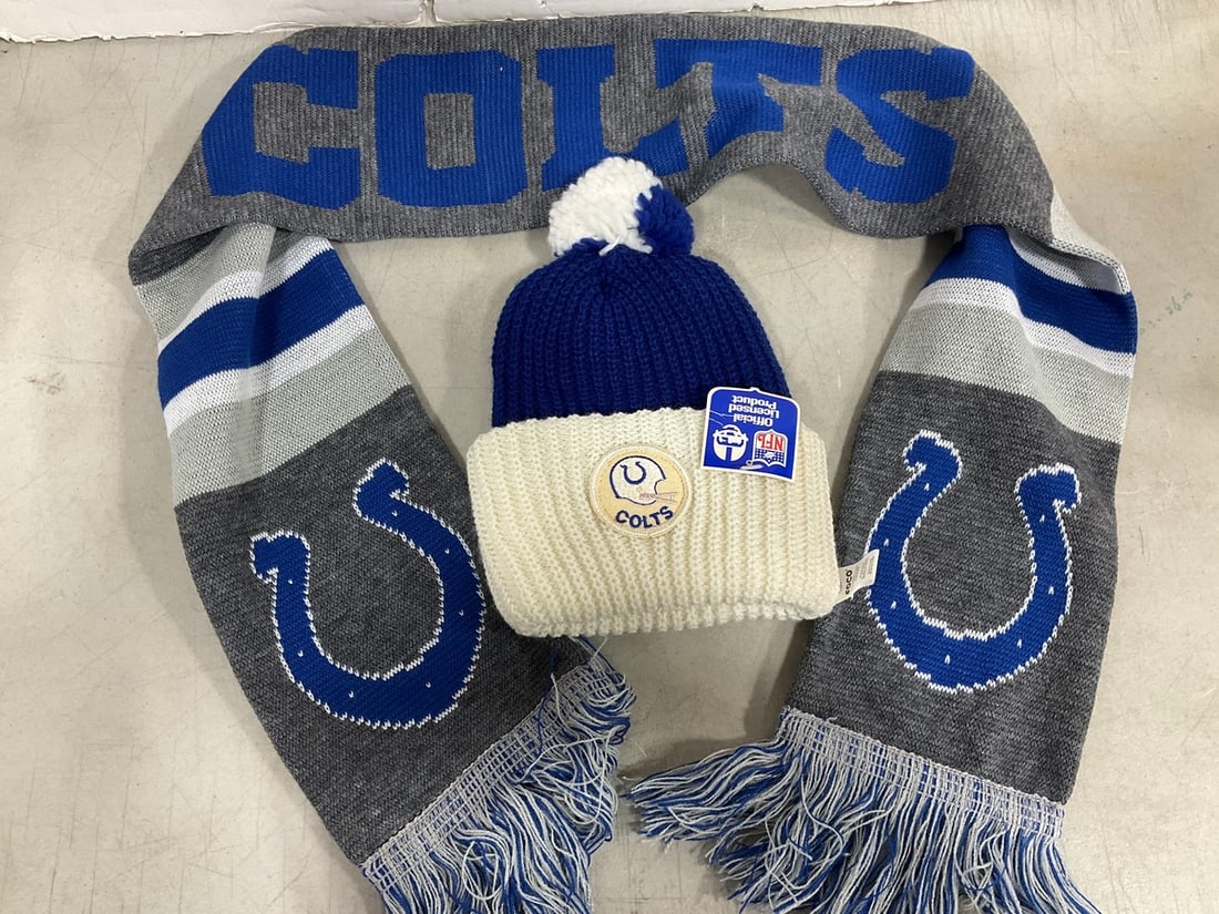 Colts beanie and scarf: Colts beanie and scarf