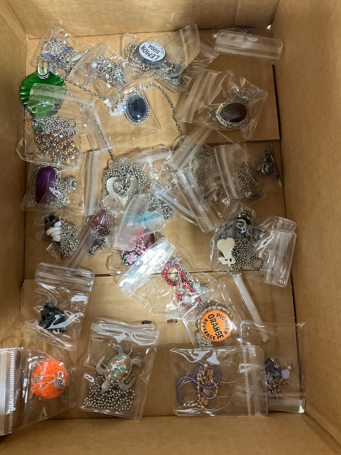 Costume jewelry (1 of 1)