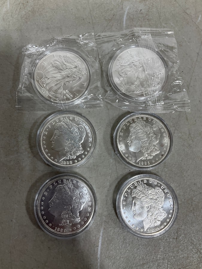 Replica coins: Replica coins