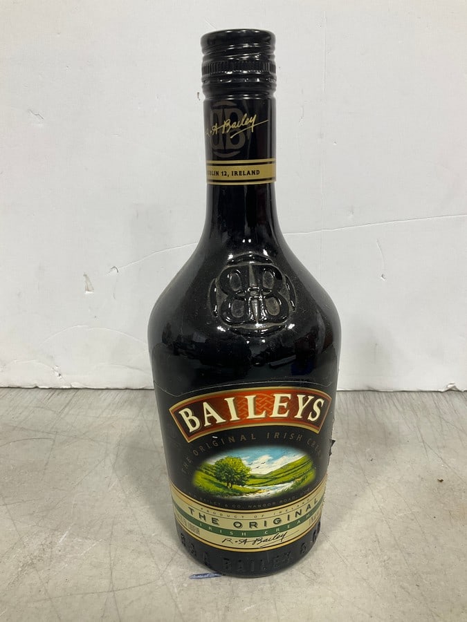 Bailey's original irish cream liqueur(17%, 750mL): Bailey's original irish cream liqueur(17%, 750mL)