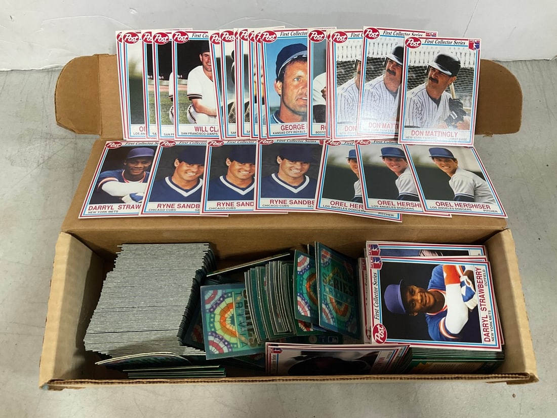 Vintage collectible baseball cards (1 of 1)