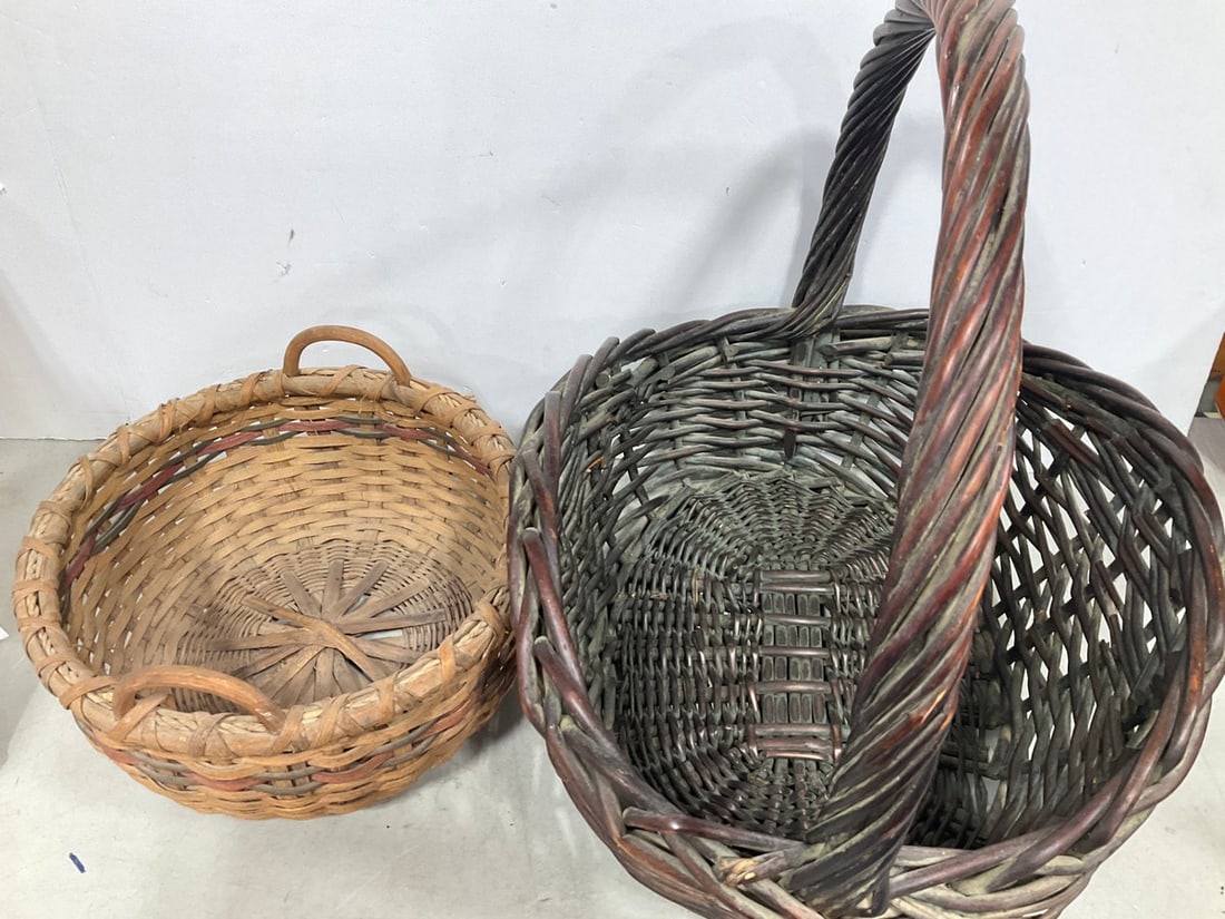 Vintage Baskets (1 of 1)