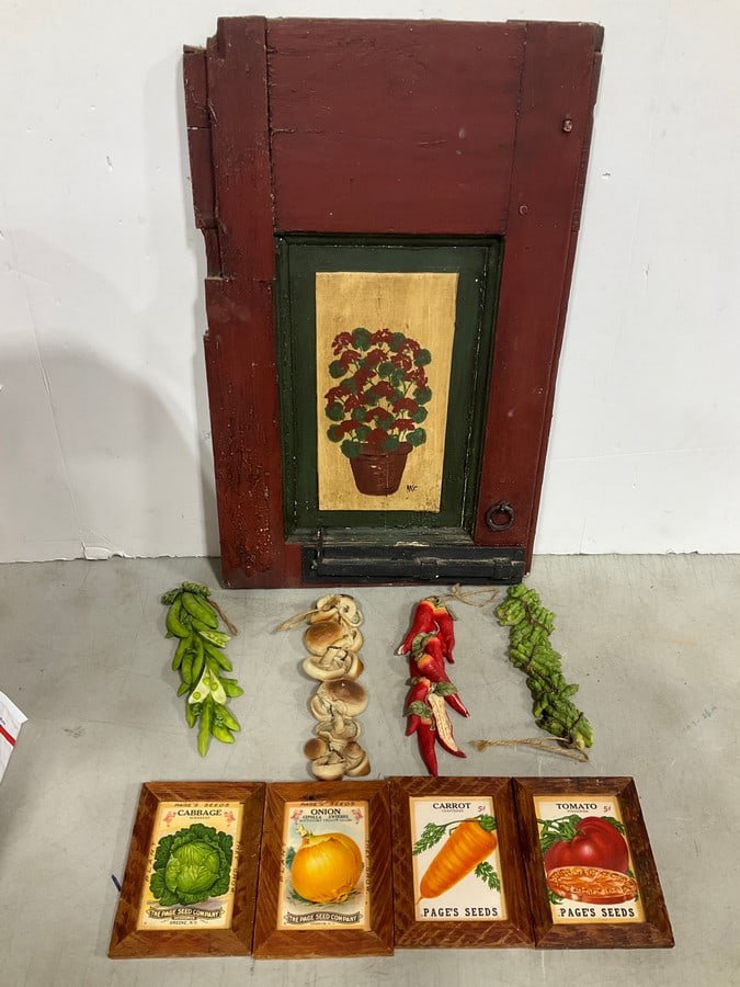 Folk Art Wooden Wall Hanging (14.5inx23in), Various Vegetable Framed/Wall Hanging Decor: Folk Art Wooden Wall Hanging (14.5inx23in), Various Vegetable Framed/Wall Hanging Decor