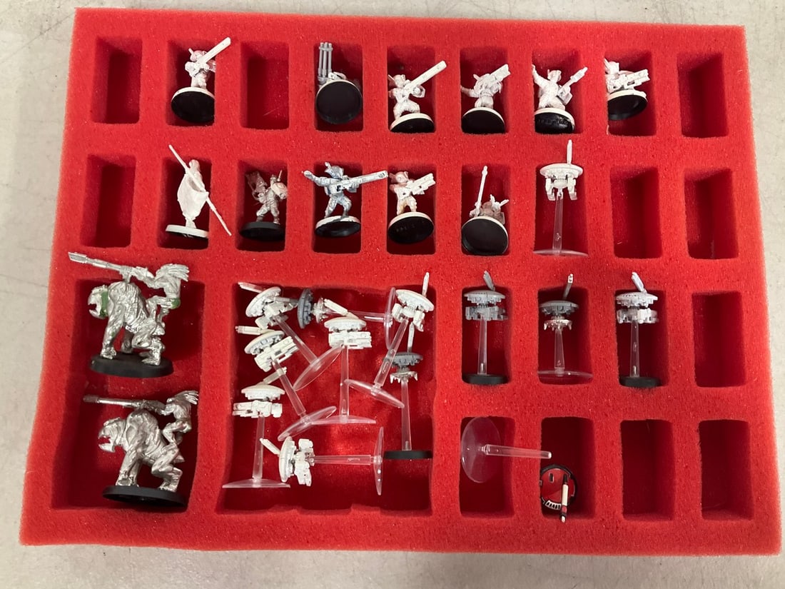 Tau Empire Game Figures: Tau Empire Game Figures