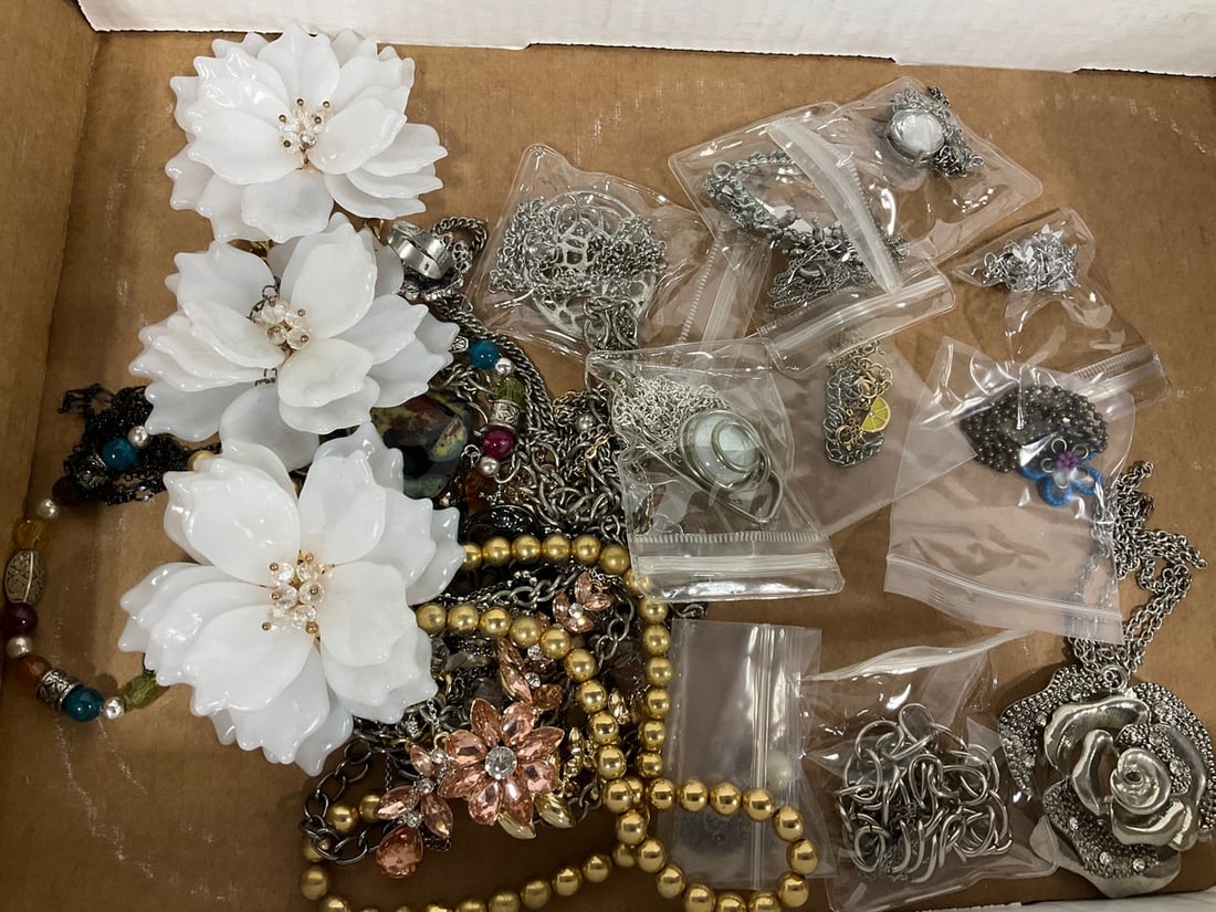 Various Costume Jewelry (1 of 1)