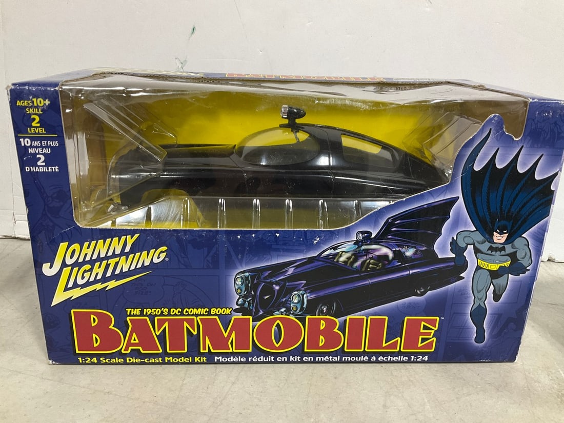 Johnny Lightning Batmobile Collectible *new in box* (1 of 1)