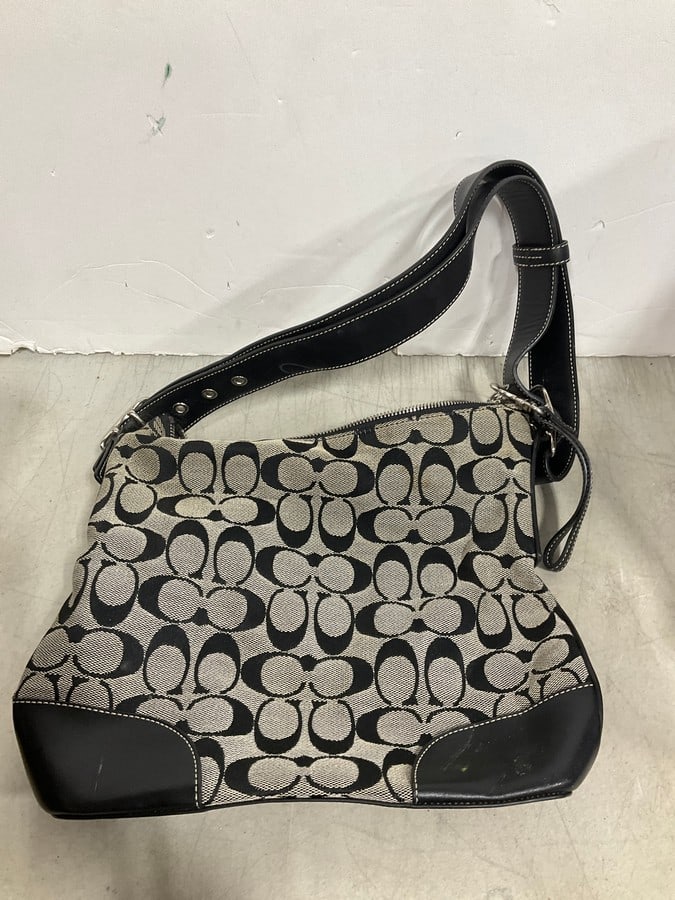 Used Coach handbag (1 of 1)