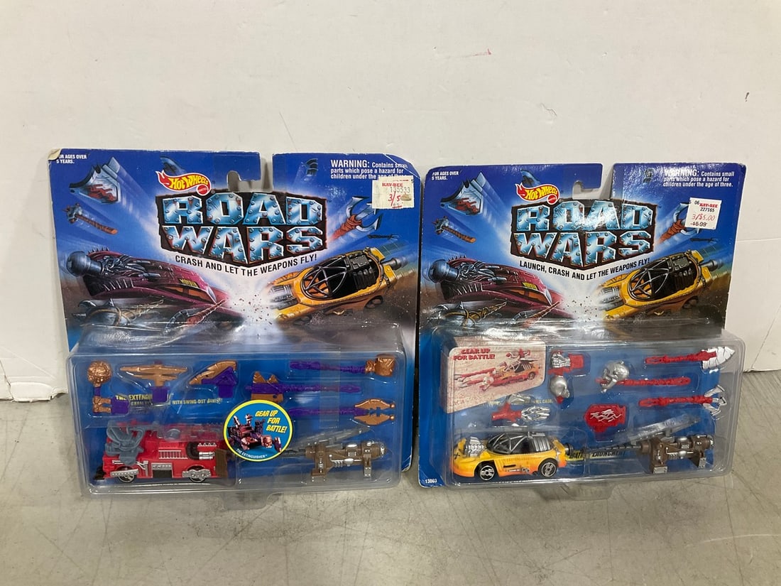 Hotwheels Road Wars Collectibles *new in box*: Hotwheels Road Wars Collectibles *new in box*