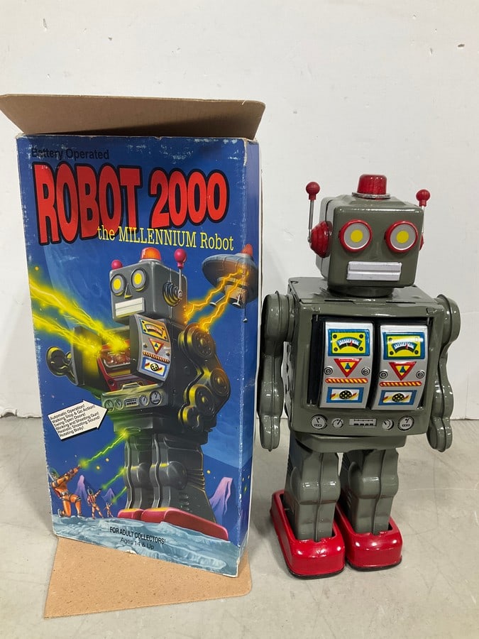 Vintage Robot 2000 Toy *in box* (1 of 1)